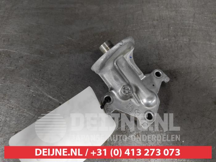 Gebrauchte Ölfiltergehäuse Mazda CX-5 II (KF) 2.0 SkyActiv-G 165 16V 2WD M Hybrid Preis auf Anfrage angeboten von V.Deijne Jap.Auto-onderdelen BV