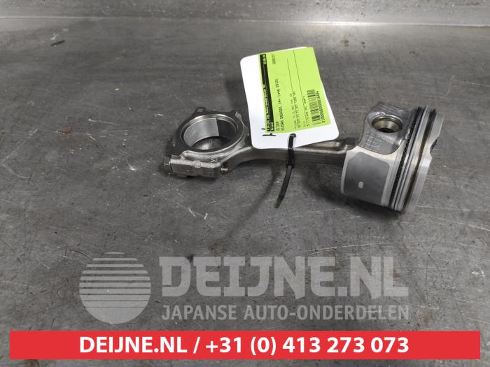 Usados Pistón Nissan Qashqai (J11) 1.3 DIG-T 140 16V Precio € 50,00 Norma de margen ofrecido por V.Deijne Jap.Auto-onderdelen BV