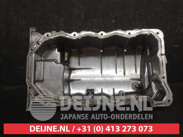 Usagé Couvercle carter Hyundai Santa Fe II (CM) 2.2 CRDi 16V 4x2 Prix € 50,00 Règlement à la marge proposé par V.Deijne Jap.Auto-onderdelen BV