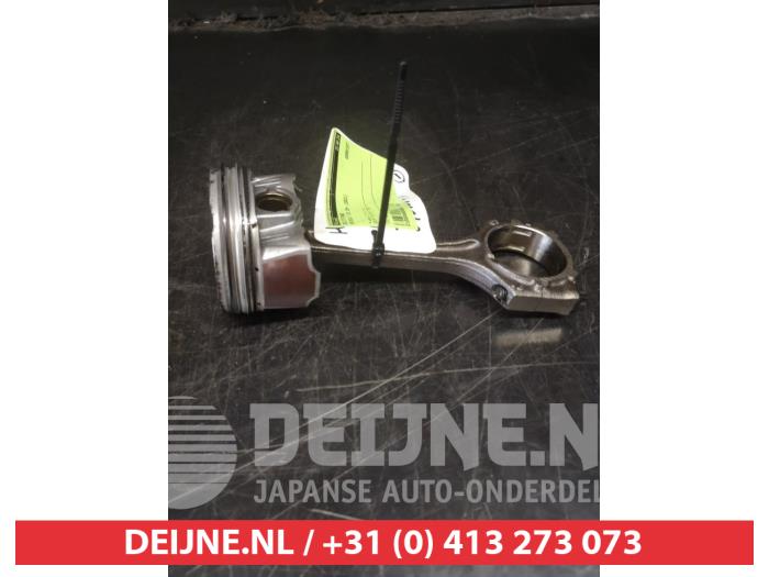 Używane Korbowód Hyundai i10 1.2 16V Cena na żądanie oferowane przez V.Deijne Jap.Auto-onderdelen BV
