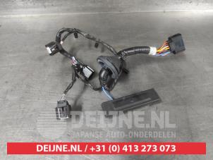 Usados Interruptor del portón trasero Hyundai Tucson (NX) 1.6 T-GDI PHEV HTRAC Precio de solicitud ofrecido por V.Deijne Jap.Auto-onderdelen BV
