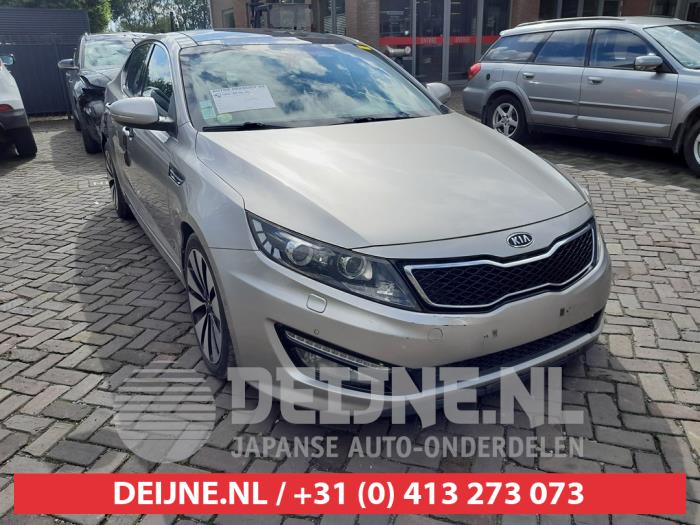 Używane Reflektor prawy Kia Optima 1.7 CRDi 16V Cena € 250,00 Procedura marży oferowane przez V.Deijne Jap.Auto-onderdelen BV