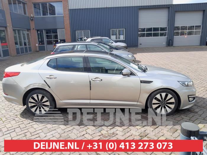Usados Ventanilla triangular derecha detrás Kia Optima 1.7 CRDi 16V Precio € 35,00 Norma de margen ofrecido por V.Deijne Jap.Auto-onderdelen BV