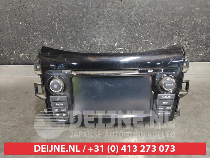Używane Radio Nissan NP 300 Navara (D23) 2.3 dCi 16V 4x4 Cena € 250,00 Procedura marży oferowane przez V.Deijne Jap.Auto-onderdelen BV