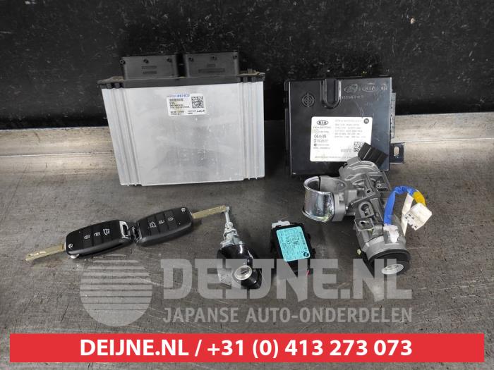 Used Engine management computer Kia Stonic (YB) 1.0i T-GDi 12V Price € 200,00 Margin scheme offered by V.Deijne Jap.Auto-onderdelen BV