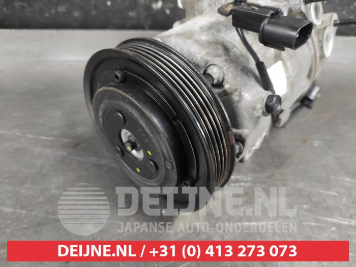 Pompe clim d'un Kia Optima 1.7 CRDi 16V 2012