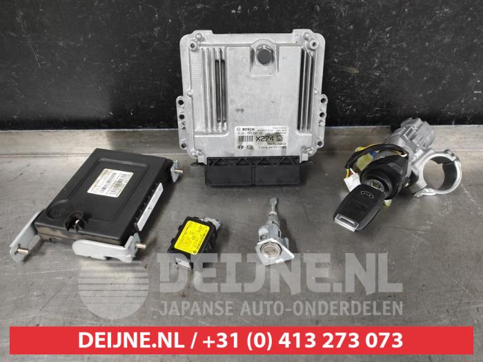 Used Engine management computer Kia Carens IV (RP) 1.7 CRDi 16V Price € 150,00 Margin scheme offered by V.Deijne Jap.Auto-onderdelen BV