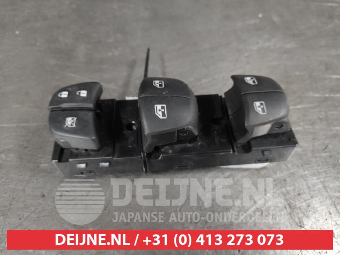 Usados Interruptor combinado de ventanillas Nissan Qashqai (J11) 1.3 DIG-T 140 16V Precio € 50,00 Norma de margen ofrecido por V.Deijne Jap.Auto-onderdelen BV