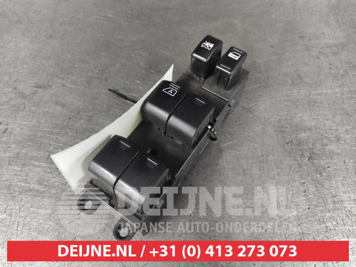Usados Interruptor combinado de ventanillas Subaru Forester (SH) 2.0D Precio € 75,00 Norma de margen ofrecido por V.Deijne Jap.Auto-onderdelen BV