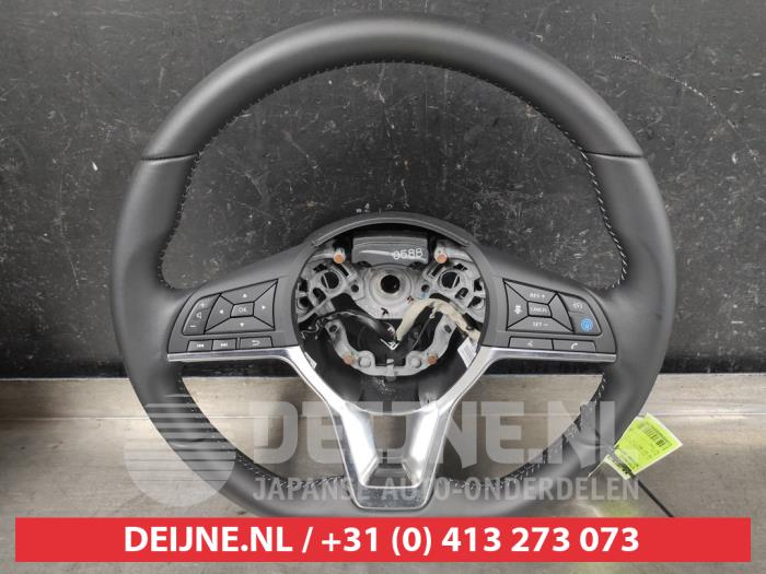 Używane Kierownica Nissan Qashqai (J11) 1.3 DIG-T 140 16V Cena € 50,00 Procedura marży oferowane przez V.Deijne Jap.Auto-onderdelen BV