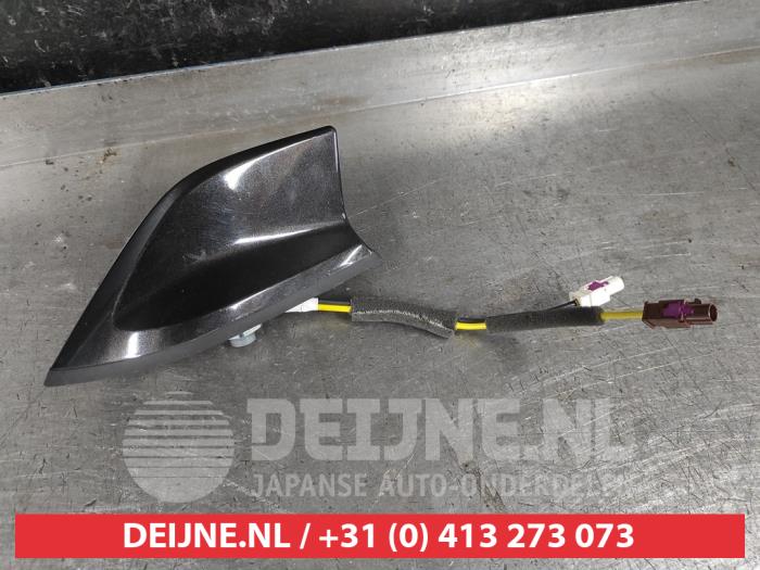 Używane Antena Nissan Juke (F16) 1.0 DIG-T 12V Cena € 50,00 Procedura marży oferowane przez V.Deijne Jap.Auto-onderdelen BV