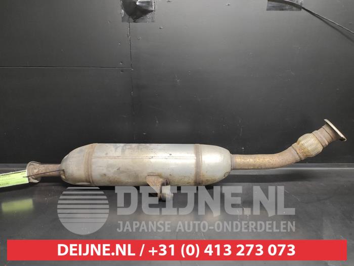 Gebrauchte Auspuff Mitteldämpfer Toyota Auris (E15) 1.4 D-4D-F 16V Preis € 75,00 Margenregelung angeboten von V.Deijne Jap.Auto-onderdelen BV