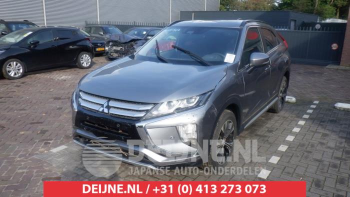 Używane Reflektor lewy Mitsubishi Eclipse Cross (GK/GL) 1.5 Turbo 16V 2WD Cena € 250,00 Procedura marży oferowane przez V.Deijne Jap.Auto-onderdelen BV