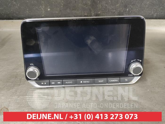 Używane Radio Nissan Juke (F16) 1.0 DIG-T 12V Cena € 200,00 Procedura marży oferowane przez V.Deijne Jap.Auto-onderdelen BV