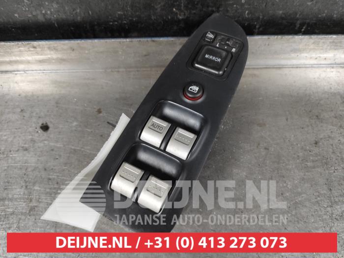 Usados Interruptor combinado de ventanillas Honda CR-V (RD5/6/7/8) 2.0i 16V VTEC Precio € 40,00 Norma de margen ofrecido por V.Deijne Jap.Auto-onderdelen BV