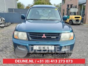 Usagé Calandre Mitsubishi Pajero Hardtop (V6/7) 3.2 DI-D 16V Prix sur demande proposé par V.Deijne Jap.Auto-onderdelen BV