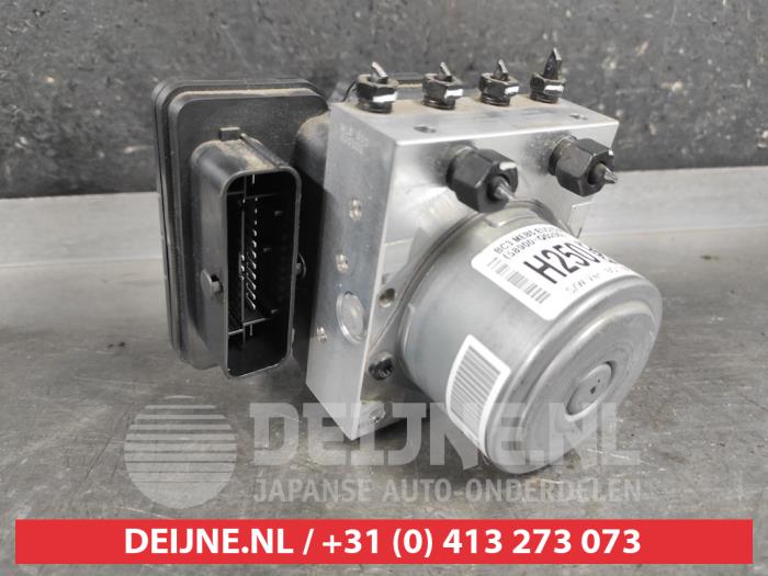 Begagnade ABS-pump Hyundai Bayon 1.0 T-GDI 12V Mild Hybrid 48V Pris € 150,00 Marginaltabell erbjuds av V.Deijne Jap.Auto-onderdelen BV