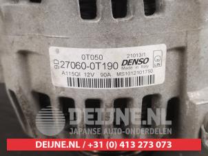 Dynamo van een Toyota Auris (E18) 1.6 Dual VVT-i 16V 2014