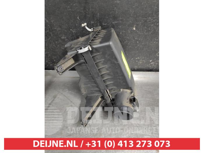 Gebrauchte Luftfiltergehäuse Suzuki Kizashi (FRE/FRF) 2.4 16V Preis € 50,00 Margenregelung angeboten von V.Deijne Jap.Auto-onderdelen BV