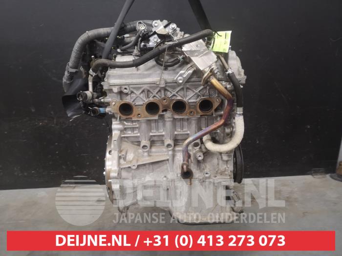 Engine from a Toyota Yaris III (P13) 1.5 16V Hybrid 2014