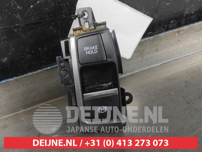 Gebrauchte Handbremse Schalter Honda Civic (FK6/7/8/9) 1.0i VTEC Turbo 12V Preis auf Anfrage angeboten von V.Deijne Jap.Auto-onderdelen BV