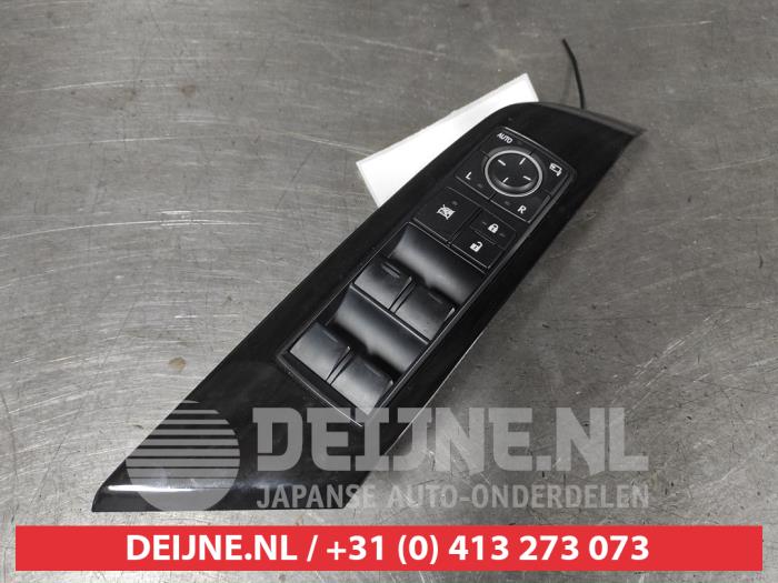 Używane Przelacznik combi okienny Lexus RX (L1) 450h V6 24V VVT-i 4x2 Cena € 35,00 Procedura marży oferowane przez V.Deijne Jap.Auto-onderdelen BV