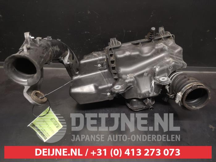 Begagnade Luftfilterhus Nissan Micra (K13) 1.2 12V Pris € 50,00 Marginaltabell erbjuds av V.Deijne Jap.Auto-onderdelen BV