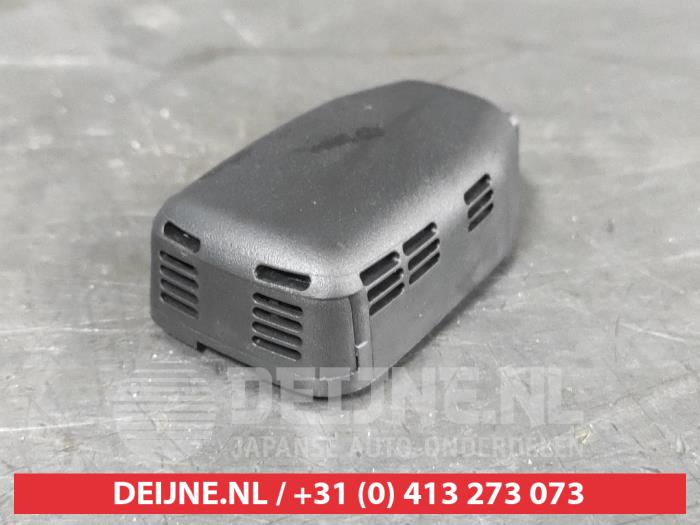 Begagnade Regnsensor Mazda CX-30 (DM) 2.0 e-SkyActiv X 186 M Hybrid 16V Pris € 25,00 Marginaltabell erbjuds av V.Deijne Jap.Auto-onderdelen BV