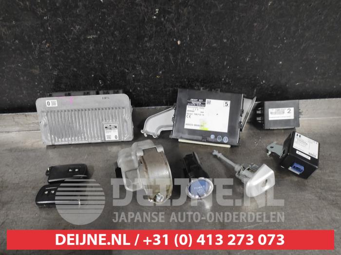Used Engine management computer Toyota Yaris III (P13) 1.5 16V Hybrid Price € 150,00 Margin scheme offered by V.Deijne Jap.Auto-onderdelen BV