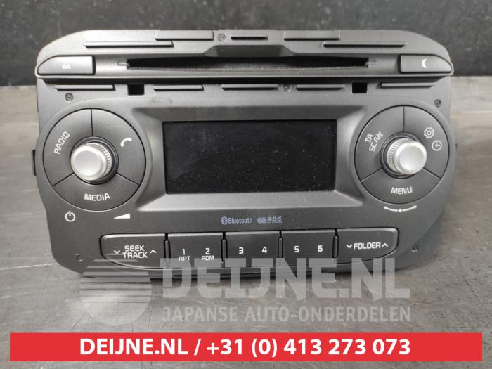 Używane Radio Kia Picanto (TA) 1.0 12V Cena € 50,00 Procedura marży oferowane przez V.Deijne Jap.Auto-onderdelen BV