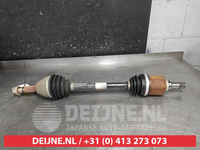 Gebrauchte Antriebswelle links vorne Nissan Juke (F15) 1.2 DIG-T 16V Preis € 75,00 Margenregelung angeboten von V.Deijne Jap.Auto-onderdelen BV