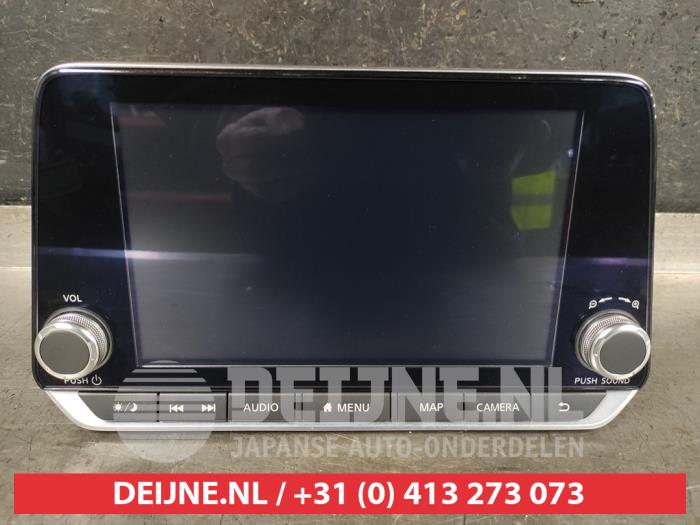 Używane Radio Nissan Juke (F16) 1.0 DIG-T 12V Cena € 200,00 Procedura marży oferowane przez V.Deijne Jap.Auto-onderdelen BV