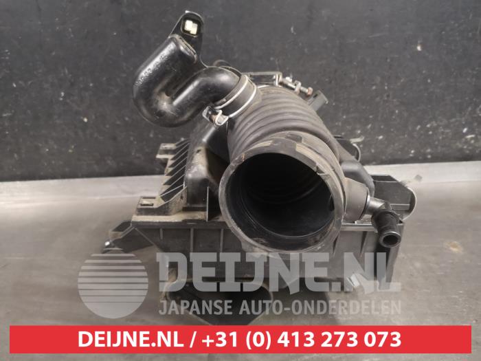 Begagnade Luftfilterhus Lexus RX (L1) 450h V6 24V VVT-i 4x2 Pris € 50,00 Marginaltabell erbjuds av V.Deijne Jap.Auto-onderdelen BV