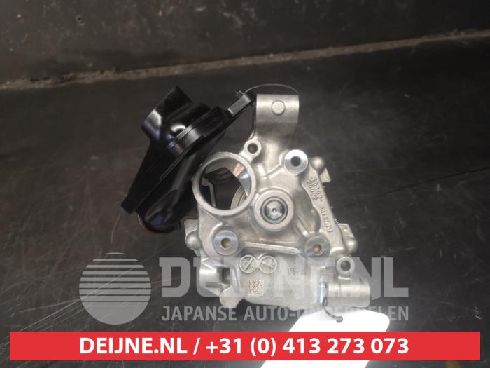 Używane Pompa oleju Toyota RAV4 (A5) 2.5 Hybrid 16V AWD Cena € 50,00 Procedura marży oferowane przez V.Deijne Jap.Auto-onderdelen BV