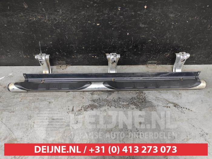 Używane Stopien prawy Fiat Fullback 2.4 Turbodiesel 180 4x4 Cena € 75,00 Procedura marży oferowane przez V.Deijne Jap.Auto-onderdelen BV