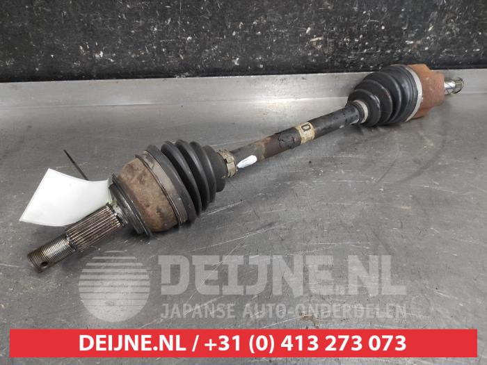 Gebrauchte Antriebswelle links vorne Nissan Qashqai (J11) 1.2 DIG-T 16V Preis € 100,00 Margenregelung angeboten von V.Deijne Jap.Auto-onderdelen BV