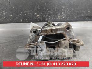 Używane Zacisk hamulcowy lewy tyl Mazda CX-30 (DM) 2.0 e-SkyActiv-X 181 M Hybrid 16V Cena na żądanie oferowane przez V.Deijne Jap.Auto-onderdelen BV