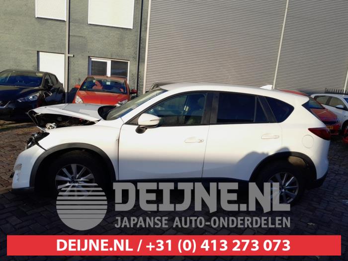 Usados Ventanilla triangular izquierda detrás Mazda CX-5 I (KE,GH) 2.0 SkyActiv-G 16V 2WD Precio € 35,00 Norma de margen ofrecido por V.Deijne Jap.Auto-onderdelen BV