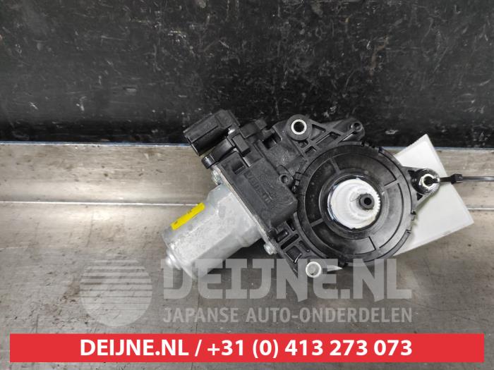 Usados Motor de ventanilla de puerta Honda HR-V (RV) 1.5 e:HEV Precio € 45,00 Norma de margen ofrecido por V.Deijne Jap.Auto-onderdelen BV