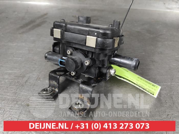 Begagnade Extra vattenpump Hyundai Ioniq EV Pris € 150,00 Marginaltabell erbjuds av V.Deijne Jap.Auto-onderdelen BV