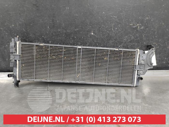 Used Radiator Nissan NP 300 Navara (D23) Price € 75,00 Margin scheme offered by V.Deijne Jap.Auto-onderdelen BV
