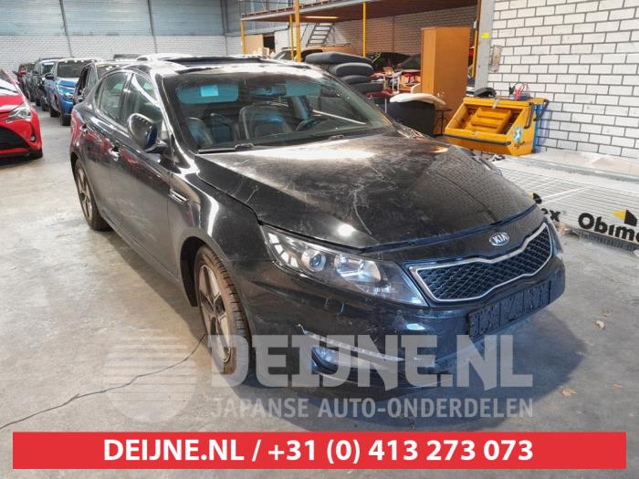 Używane Reflektor prawy Kia Optima 2.0 CVVT Hybrid 16V Cena € 250,00 Procedura marży oferowane przez V.Deijne Jap.Auto-onderdelen BV