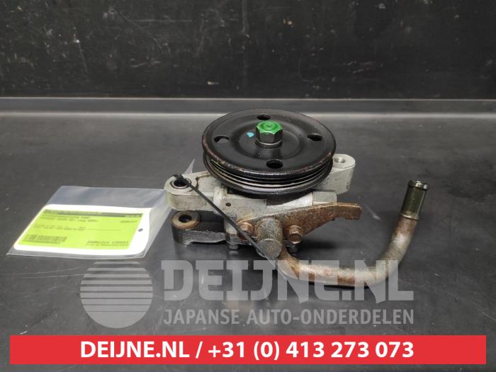 Usagé Pompe de direction Hyundai Coupe 2.0i 16V CVVT Prix € 50,00 Règlement à la marge proposé par V.Deijne Jap.Auto-onderdelen BV