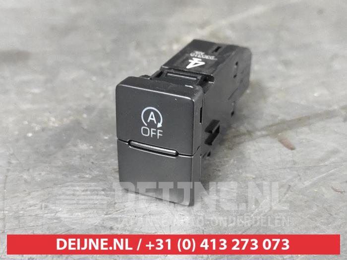 Używane Przelacznik Start/Stop Toyota Hilux V/VI 2.8 D4D-F 16V 4x4 Cena € 35,00 Procedura marży oferowane przez V.Deijne Jap.Auto-onderdelen BV
