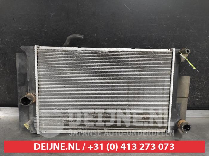 Usagé Radiateur Toyota Verso 1.8 16V VVT-i Prix € 100,00 Règlement à la marge proposé par V.Deijne Jap.Auto-onderdelen BV
