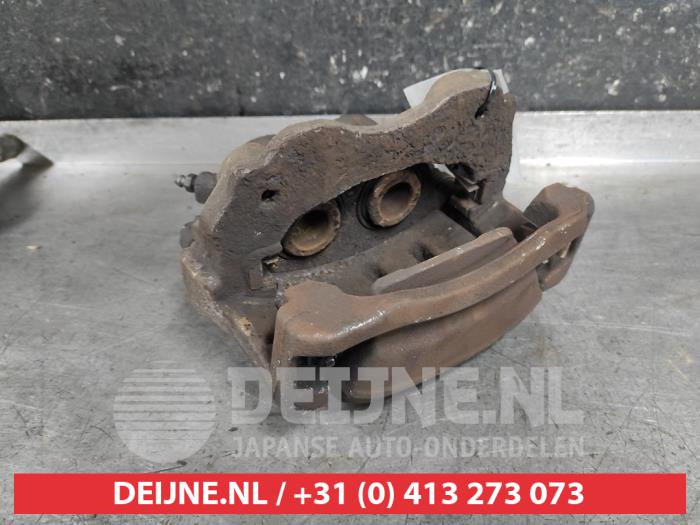 Gebrauchte Bremszange rechts vorne Lexus IS (E1) 200 2.0 24V Preis € 50,00 Margenregelung angeboten von V.Deijne Jap.Auto-onderdelen BV