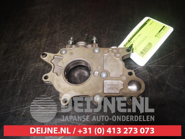 Używane Pompa oleju Honda Civic (FK6/7/8/9) 1.5i Turbo 16V Cena € 50,00 Procedura marży oferowane przez V.Deijne Jap.Auto-onderdelen BV
