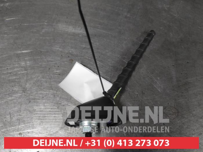 Używane Antena Hyundai i10 (B5) 1.0 12V Cena € 50,00 Procedura marży oferowane przez V.Deijne Jap.Auto-onderdelen BV