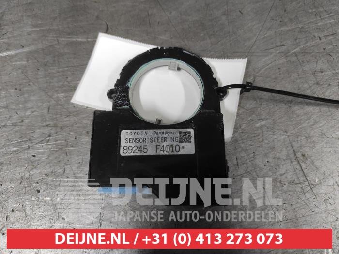 Begagnade Styrvinkelsensor Toyota C-HR (X1,X5) 1.8 16V Hybrid Pris € 75,00 Marginaltabell erbjuds av V.Deijne Jap.Auto-onderdelen BV