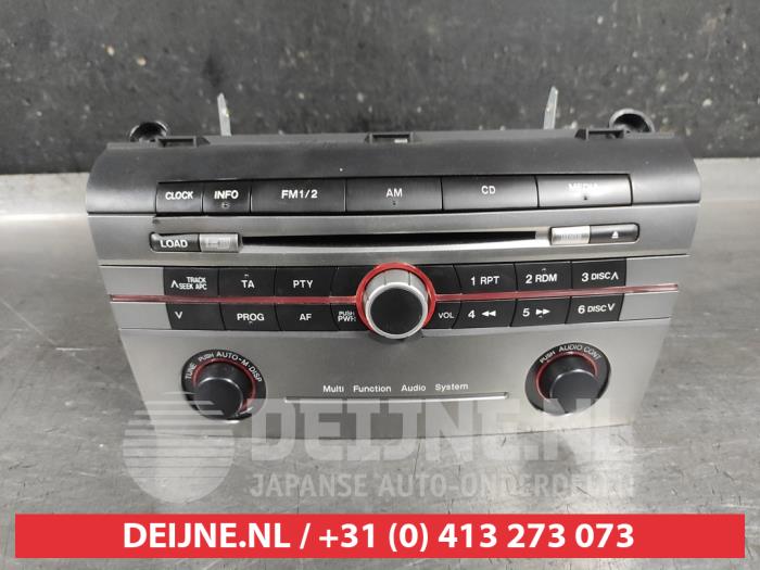Używane Radio Mazda 3 Sport (BK) 2.3i 16V MPS Turbo Cena € 75,00 Procedura marży oferowane przez V.Deijne Jap.Auto-onderdelen BV